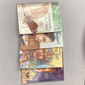 Who Was Book Set: 4 different who was books and 1 magic tree house book